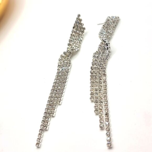 New VENUS Rhinestone cocktail formal silver plated dangle earrings - Picture 4 of 9